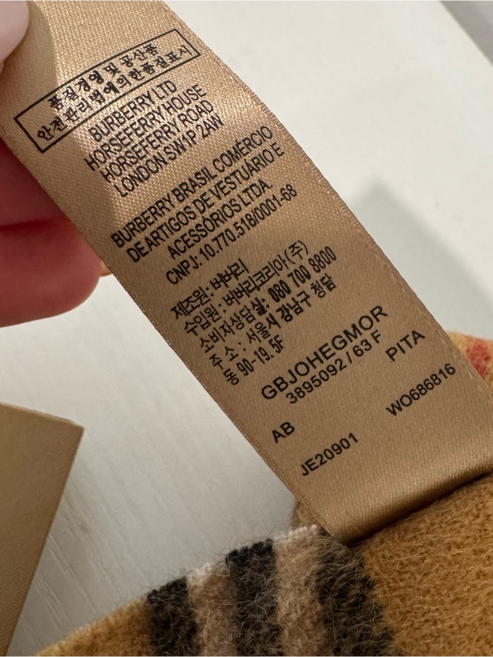 Burberry NWT Rainbow Check 100% Cashmere Scarf Made in Scotland MSRP $500+ - Picture 7 of 10